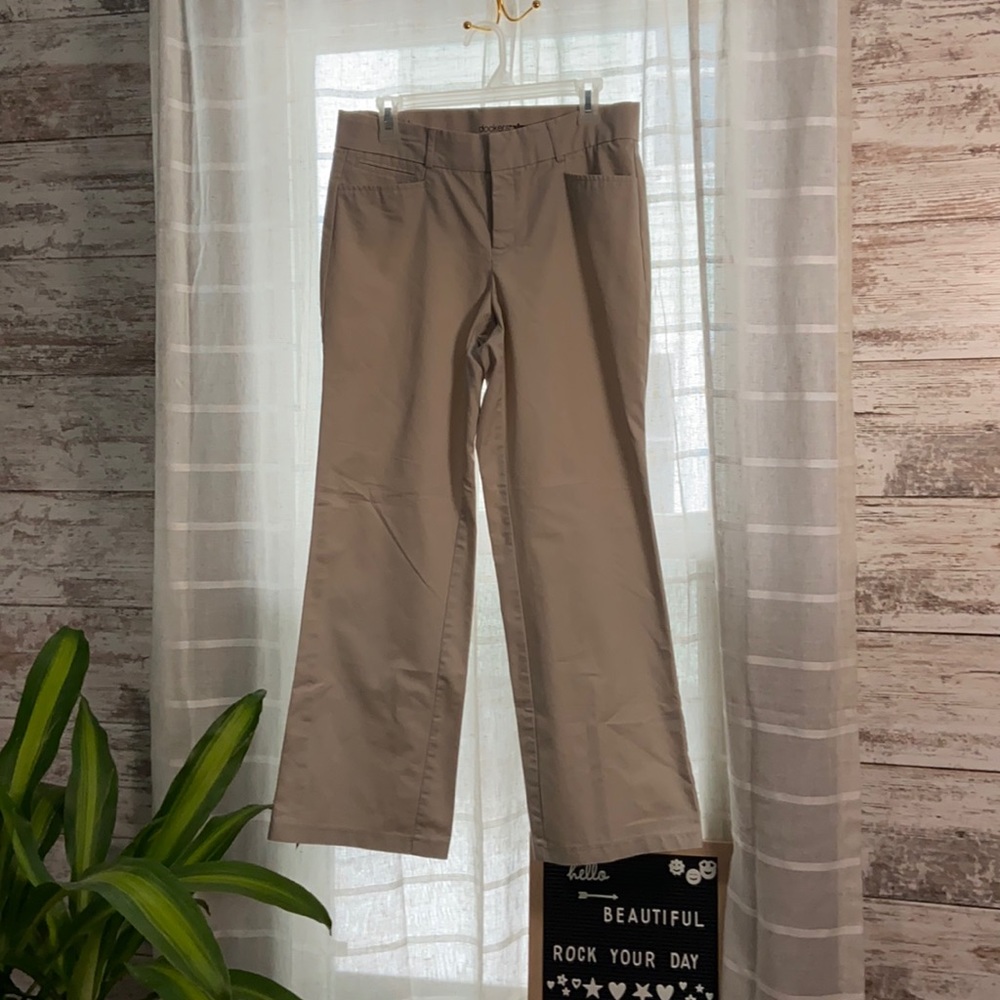 Tan Dockers